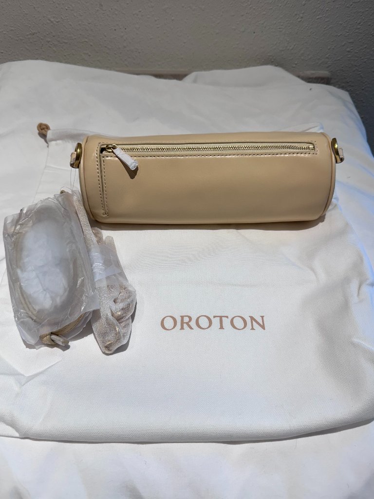 Oroton Honey Peach Leather Romy Barrel Bag — image 2 of 8